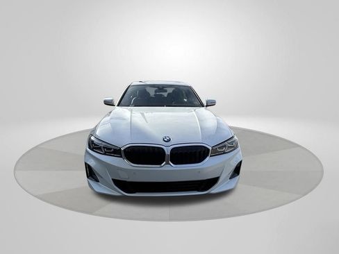 Used 2025 BMW 330i Sedan image 2