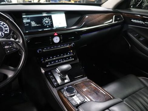 Used 2017 Genesis G90 5.0 Ultimate RWD image 32