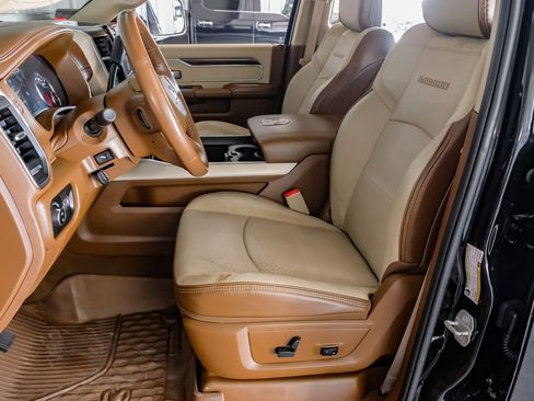 Used 2022 RAM 3500 Laramie image 29