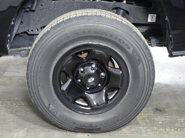 Used 2021 Toyota Tacoma SR5 RWD image 35