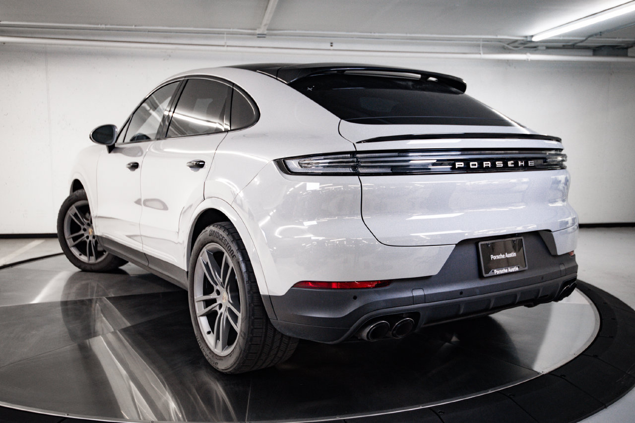 Certified 2024 Porsche Cayenne Coupe AWD/4WD image 3
