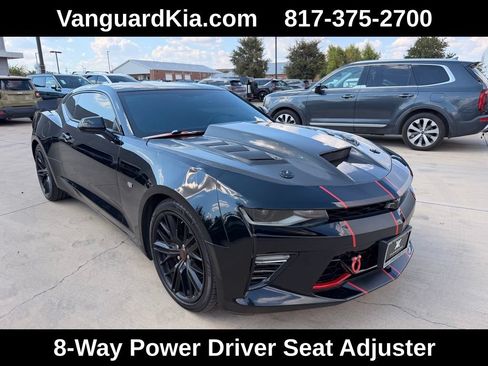 Used 2018 Chevrolet Camaro SS RWD image 5