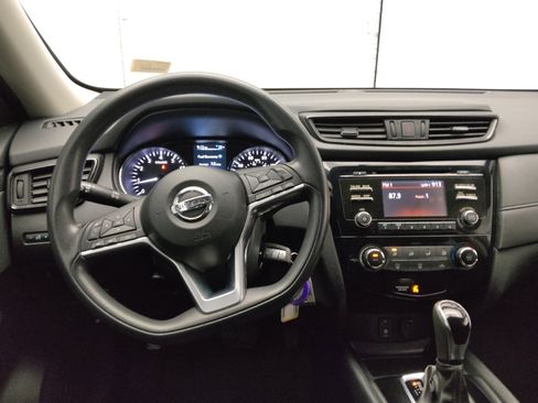 Used 2017 Nissan Rogue S image 22