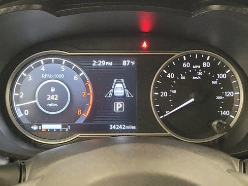 Used 2025 Nissan Versa SV FWD image 23