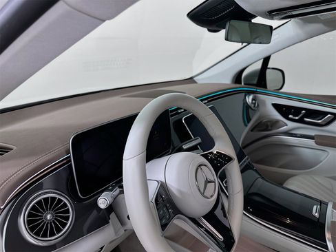 Used 2023 Mercedes-Benz EQS 450+ SUV image 10