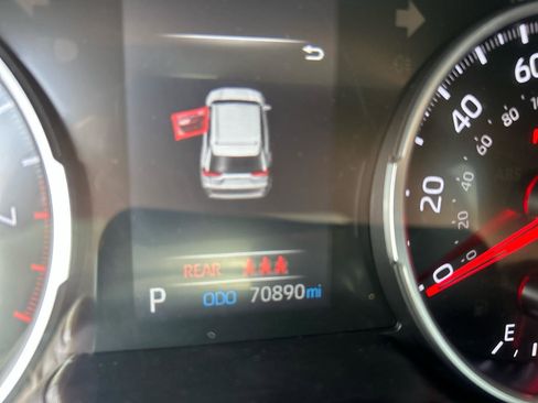 Used 2021 Toyota RAV4 XLE image 18