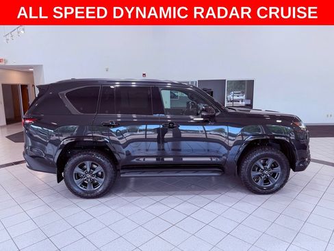 Certified 2025 Lexus LX 700h Overtrail AWD/4WD image 9