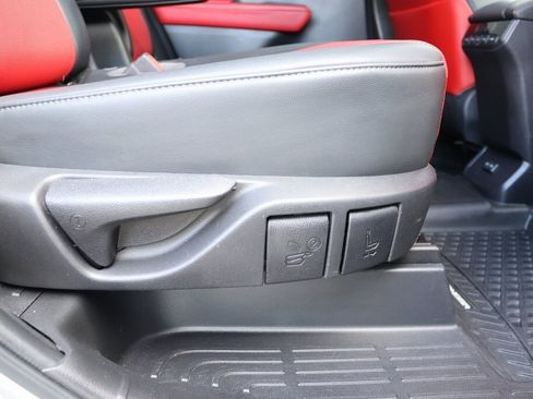 Used 2022 Toyota Highlander XSE image 14