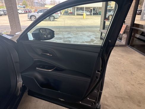 Used 2024 Toyota Crown Limited w/ Advanced Technology Package image 25