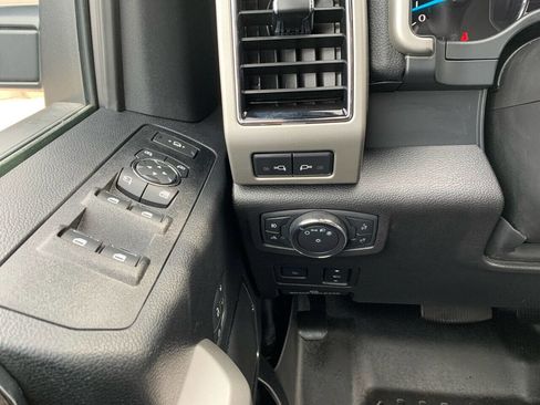 Used 2021 Ford F250 Lariat image 18