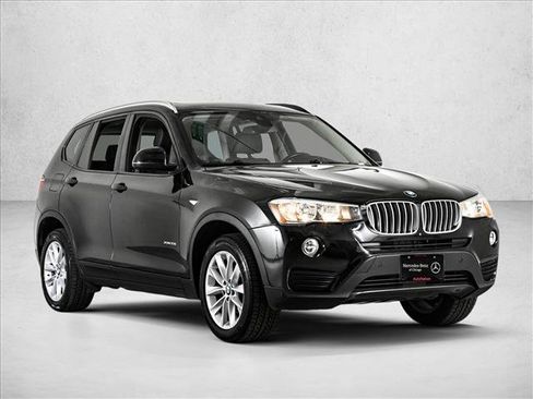 Used 2017 BMW X3 xDrive28i AWD/4WD image 3