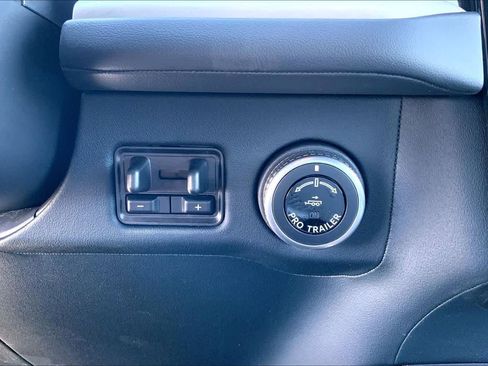 New 2026 Lincoln Navigator Reserve w/ Jet Appearance Package AWD/4WD image 20