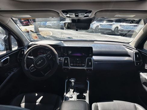 Used 2023 Kia Sorento S w/ Panoramic Sunroof Package image 10