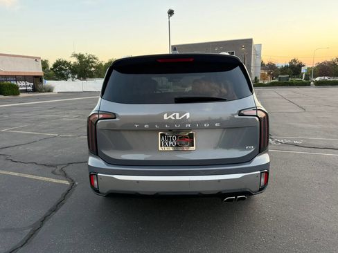 Used 2023 Kia Telluride EX w/ EX Captain's Chair Package AWD/4WD image 6
