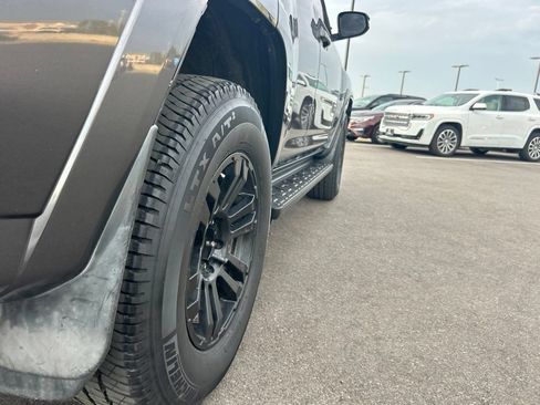 Used 2019 Toyota 4Runner SR5 AWD/4WD image 8