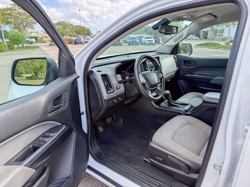 Used 2019 Chevrolet Colorado W/T w/ WT Convenience Package AWD/4WD image 12