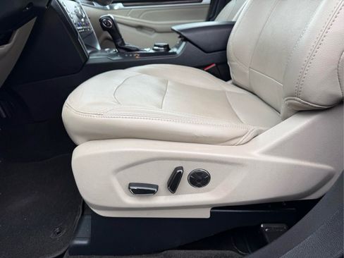 Used 2018 Ford Explorer Limited w/ Equipment Group 301A AWD/4WD image 20
