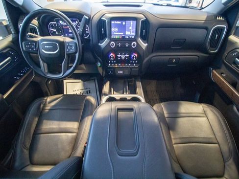 Used 2022 GMC Sierra 3500 Denali w/ Denali Ultimate Package image 12