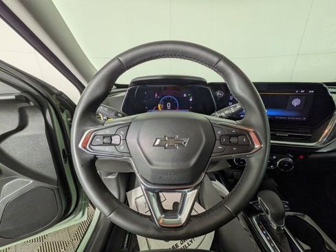 Certified 2025 Chevrolet Trax ACTIV w/ Driver Confidence Package image 21