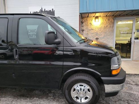 Used 2017 Chevrolet Express 3500 LT w/ LT Preferred Equipment Group image 26