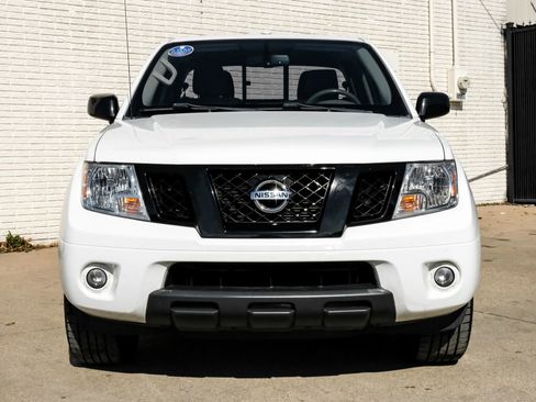 Used 2018 Nissan Frontier SV w/ Value Truck Package image 4