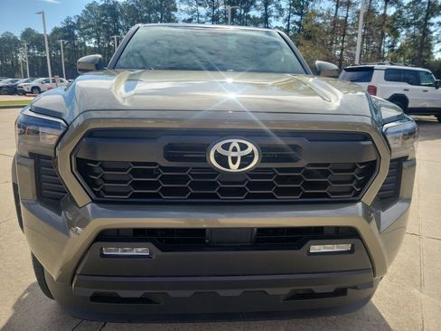 Certified 2025 Toyota Tacoma TRD Off-Road image 10