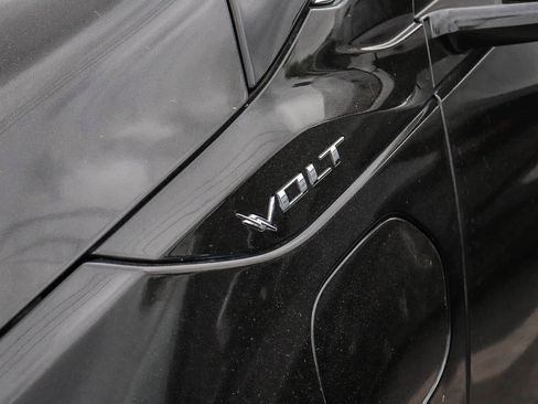 Used 2016 Chevrolet Volt LT w/ Comfort Package FWD image 6