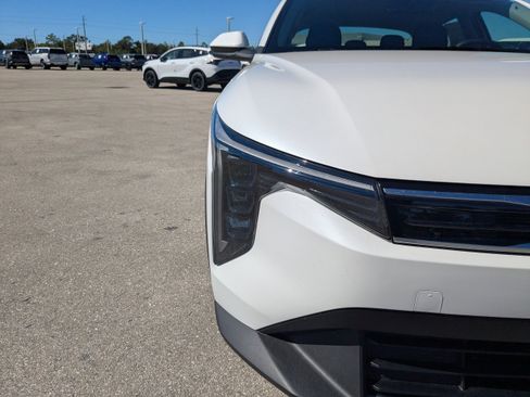 New 2025 Kia K4 GT-Line Turbo FWD image 12