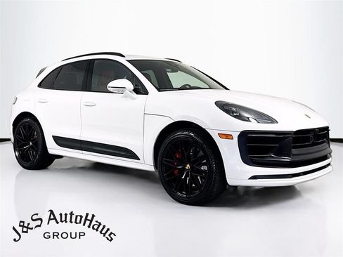 Used 2025 Porsche Macan GTS AWD/4WD image 1