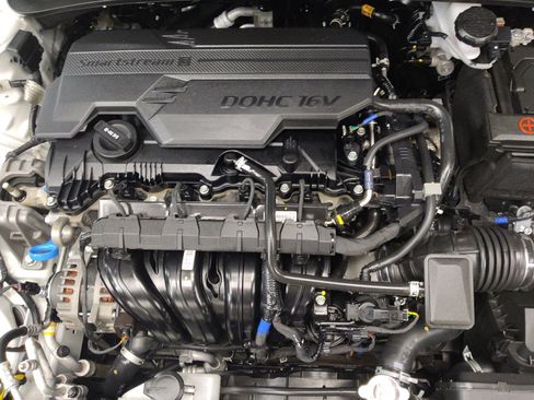 Used 2025 Hyundai Elantra SEL FWD image 30