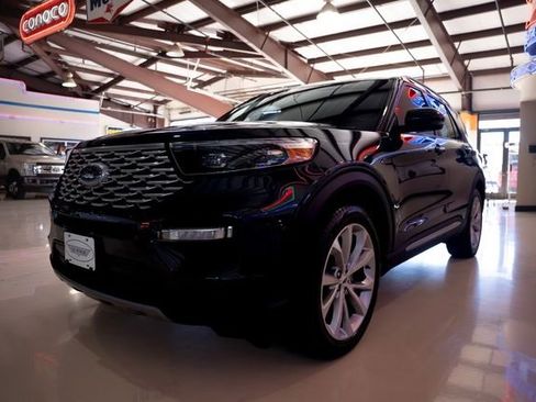 Used 2022 Ford Explorer Platinum w/ Equipment Group 601A image 23