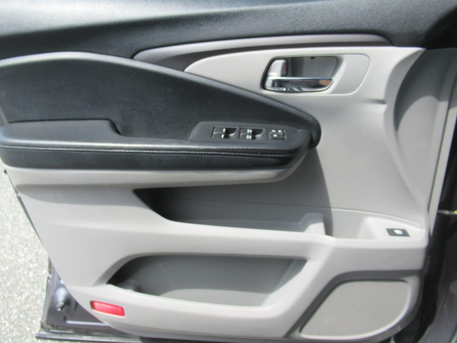 Used 2018 Honda Pilot EX image 20