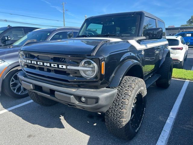 Used 2022 Ford Bronco Outer Banks AWD/4WD image 1