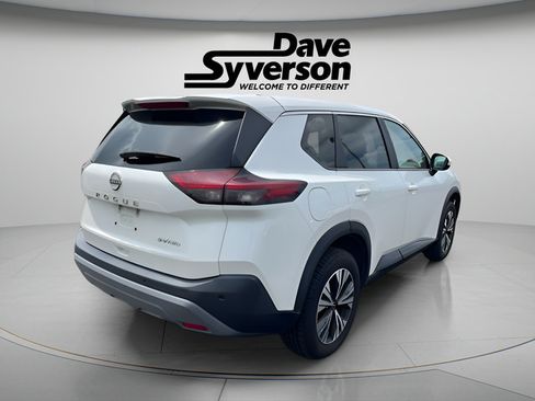 Used 2023 Nissan Rogue SV AWD/4WD image 4