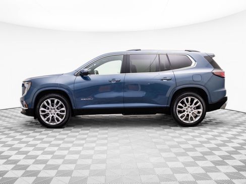 Used 2025 GMC Acadia Denali w/ Super Cruise Package image 2