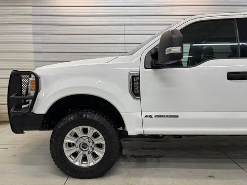 Used 2021 Ford F250 XLT w/ Camper Package AWD/4WD image 4