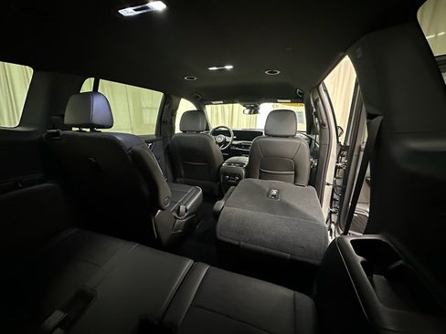 Certified 2025 Buick Enclave Sport Touring image 21