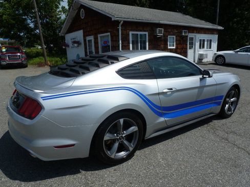 Used 2016 Ford Mustang Coupe w/ Equipment Group 051A RWD image 9
