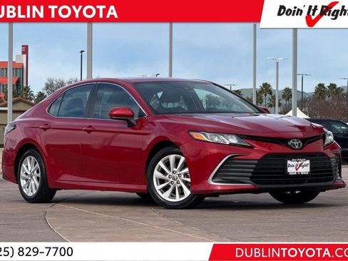 Certified 2023 Toyota Camry LE image 1