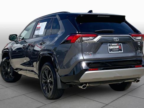Used 2025 Toyota RAV4 XSE AWD/4WD image 12