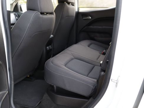 Used 2017 Chevrolet Colorado LT w/ LT Convenience Package image 24