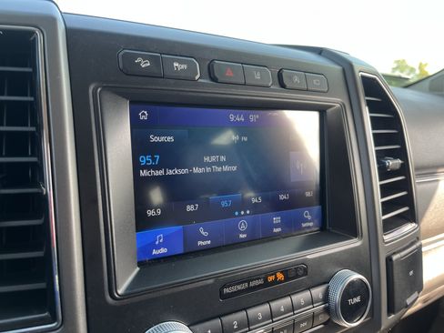 Used 2021 Ford Expedition XLT AWD/4WD image 25