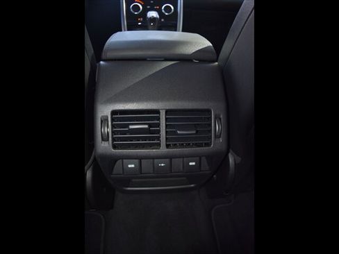 Used 2020 Land Rover Discovery Sport SE AWD/4WD image 28