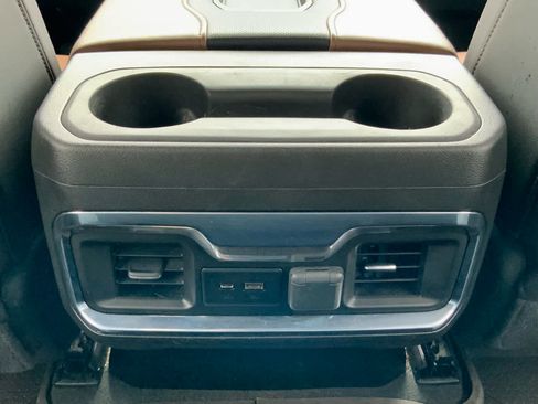 Used 2022 Chevrolet Silverado 1500 High Country w/ Technology Package image 53