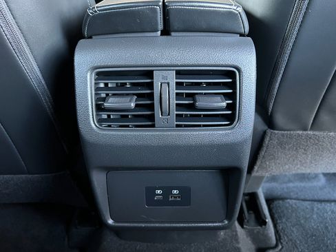 Used 2023 Nissan Rogue SV w/ SV Premium Package image 32