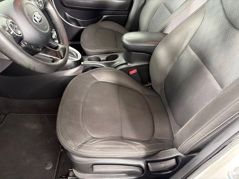 Used 2016 Kia Soul image 13