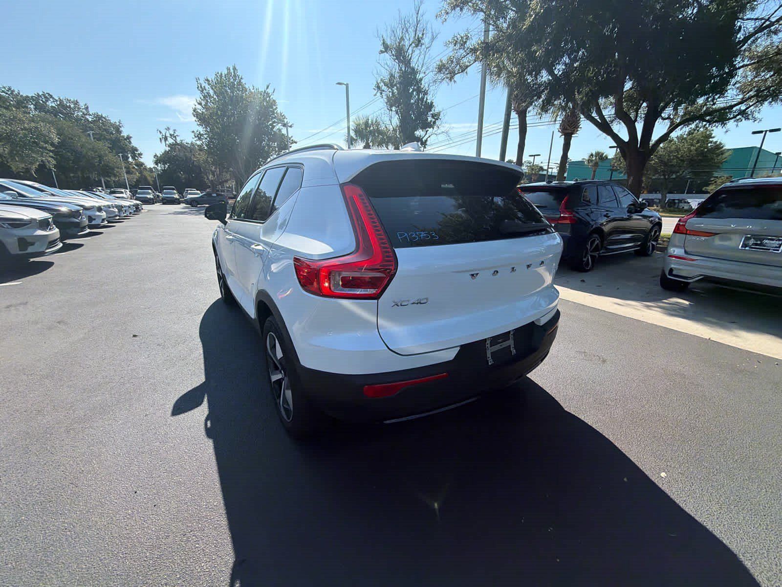 Certified 2025 Volvo XC40 B5 Plus AWD/4WD image 12