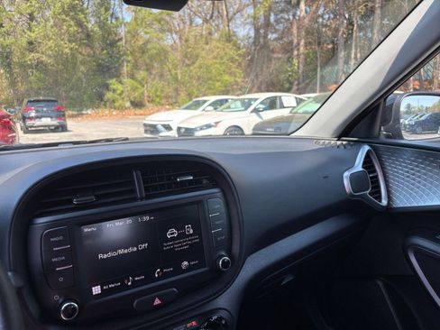 Used 2025 Kia Soul LX w/ LX Technology Package image 35