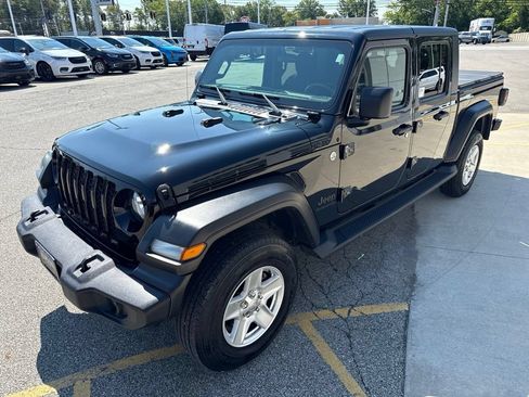 Used 2020 Jeep Gladiator Sport w/ Quick Order Package 24S AWD/4WD image 10