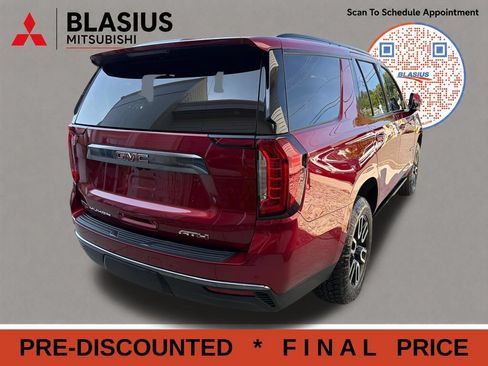 Used 2023 GMC Yukon AT4 w/ AT4 Premium Package AWD/4WD image 9